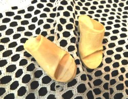 DOLL SHOE OFF WHITE SLIPON